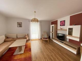 Chalet in Rennweg near Ski Slopes - 1