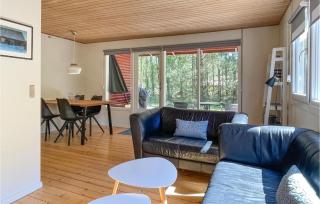 Nice Home In Aakirkeby With Wifi - 4