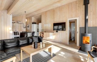 4 Bedroom Cozy Home In Aakirkeby - Vester Sømarken - 7