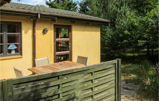 2 Bedroom Awesome Home In Nexø - Neksø - 1
