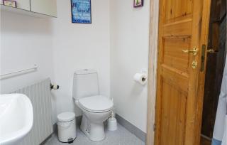 Awesome Apartment In Gudhjem With Wifi - 1