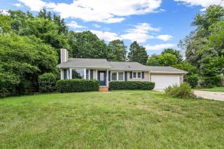 Cozy Lake Home - Jacuzzi King Bed Marina Access - Mooresville - 4