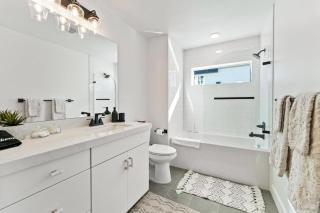 Modern Upscale Townhouse in Park City - 2