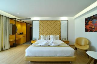 The President Hotel, kumarapark - Bangalore - 1