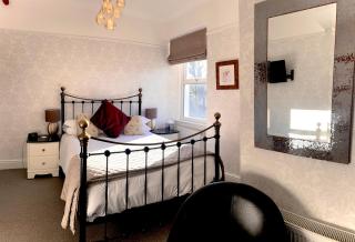 Glenville House - Adults Only - Incl FREE off-site health club with swimming pool, hot tub, sauna & steam room - Windermere - 3