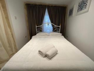 Charming 200 year old cottage with yard - Żabbar - 2
