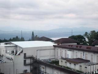 Lucky East Serin with Netflix DisneyPlus FreeCoffeeTea & Recliner - Tagaytay - 3