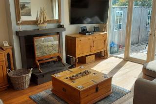 Sea Crest, Beautiful home in Tenby with sea views - 3