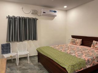 LAKSHMI BRINDAVANAM RESORT'S - 5