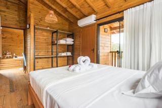 Casa com Banheira, Piscina e Quadra de Areia - Imbituba - 1