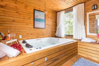 Casa com Banheira, Piscina e Quadra de Areia - Imbituba - 0