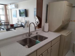 Coral Beach Isla Verde Beach Front Large 1 Bedroom Apt 208 Tower 1 - San Juan - 1