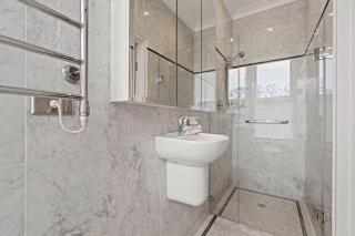 Panorama Firework View - Classic 4-Level Terrace Style Living in Kirribilli !!! - 6