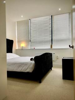 Serenity Suite - Haywards Heath - 4