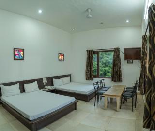 Krishna Garden Hotel & Restaurant - Ramnagar - 6