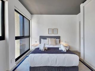 9th floor views, couples dream- wifi-pool - Cidade Do Cabo - 3