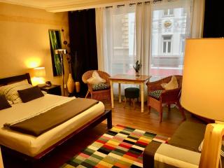 Perfectly Downtown / Mitten im Geschehen - Wiesbaden - 9