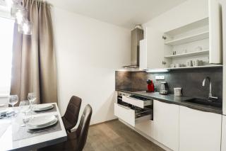 Apartments / 10 min from center / O2 ARENA - Prague - 7