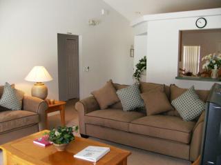4 Bedroom Budget Home with Private Pool - Davenport - 7