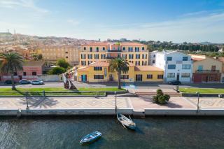 MuMA Hostel - SantʼAntìoco - 9