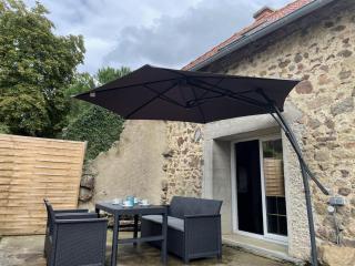Gîte charme & confort avec piscine, terrasse, jardin clos, près de Néris les Bains, animaux acceptés - FR-1-489-344 - Terjat - 2