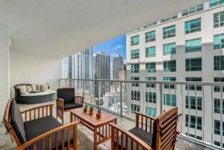 Elegant 1BR APT w balcony and stunning bay view - Miami - 9