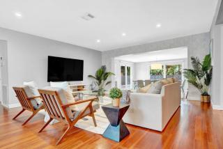 Modern 4BR Villa with Pool - Outdoor amenities - WFH - Fort Lauderdale - 9