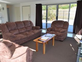 170 Hazards View - Unit 1 - Coles Bay - 6