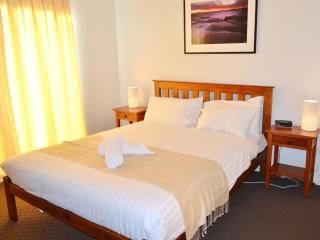 170 Hazards View - Unit 1 - Coles Bay - 2