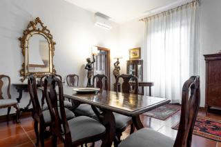 Palazzo Cecchi Florentine Apartment - 8