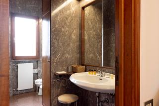 Palazzo Cecchi Florentine Apartment - 2