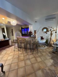 Hôtel Le Médiéval - Aigues-Mortes - 3