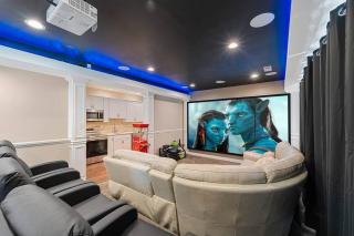 Cozy 2b 2b Spa 2 Steam Saunas Home Theater Gym - 8