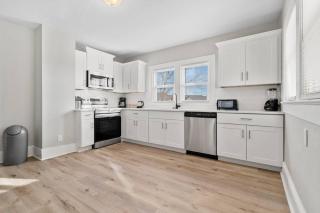 Cozy 4B Retreat Near Uptown King Beds Sleeps 12 - Charlotte - 8