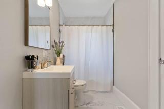Cozy 4B Retreat Near Uptown King Beds Sleeps 12 - Charlotte - 5