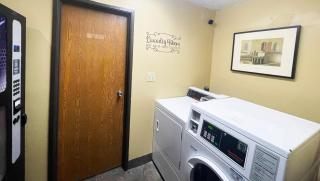 Magnuson Hotel Fort Wayne North - Coliseum - Fort Wayne - 3