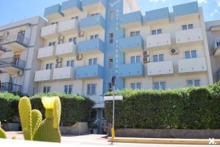 Hotel Gabbiano - Mola di Bari - 0