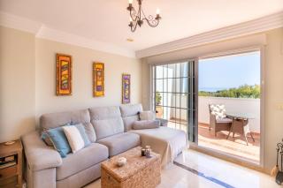 Ático familiar con terraza y bonitas vistas al mar en Marbella - Rio Real 282G - Marbella - 3