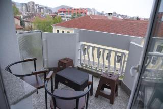 Dr House Center - 7