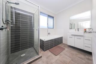 Redcliffe - Redcliffe - 8