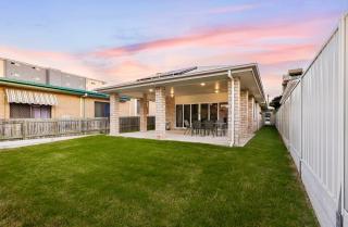 Redcliffe - Redcliffe - 4