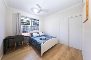 Redcliffe - Redcliffe - 3