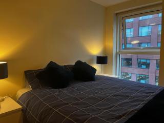City View Spacious 2 Bed Apartment 2 Bathrooms - Manchester - 8