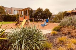 Charming 4 bedrooms house in Truganina /Williams Landing - Laverton - 6