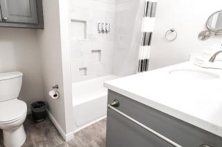 Vacation Home Minutes From Downtown, Great For Families - 1