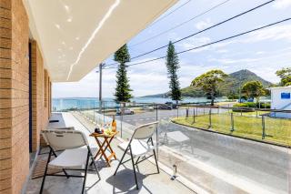 Shoal Towers, Unit 2 11 Shoal Bay Rd Air Conditioning Wifi free Netflix water views - Shoal Bay - 9