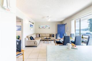 Shoal Towers, Unit 2 11 Shoal Bay Rd Air Conditioning Wifi free Netflix water views - Shoal Bay - 8