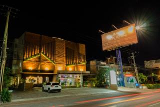 Berry Biz Hotel Sunset Road - Seminyak - 0