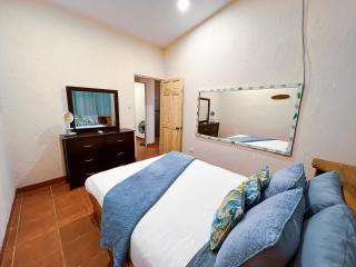 Villa Coco 55, Few Steps from beach and Free Wifi - Jacó - 3