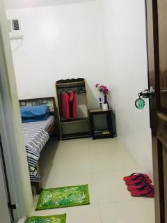 Queen's Room Rental 3 - 2
